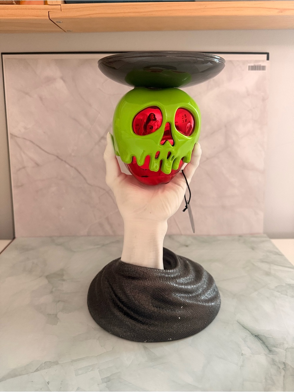 Bath & Body Works Green Drip Skull Candy-Apple Accent
